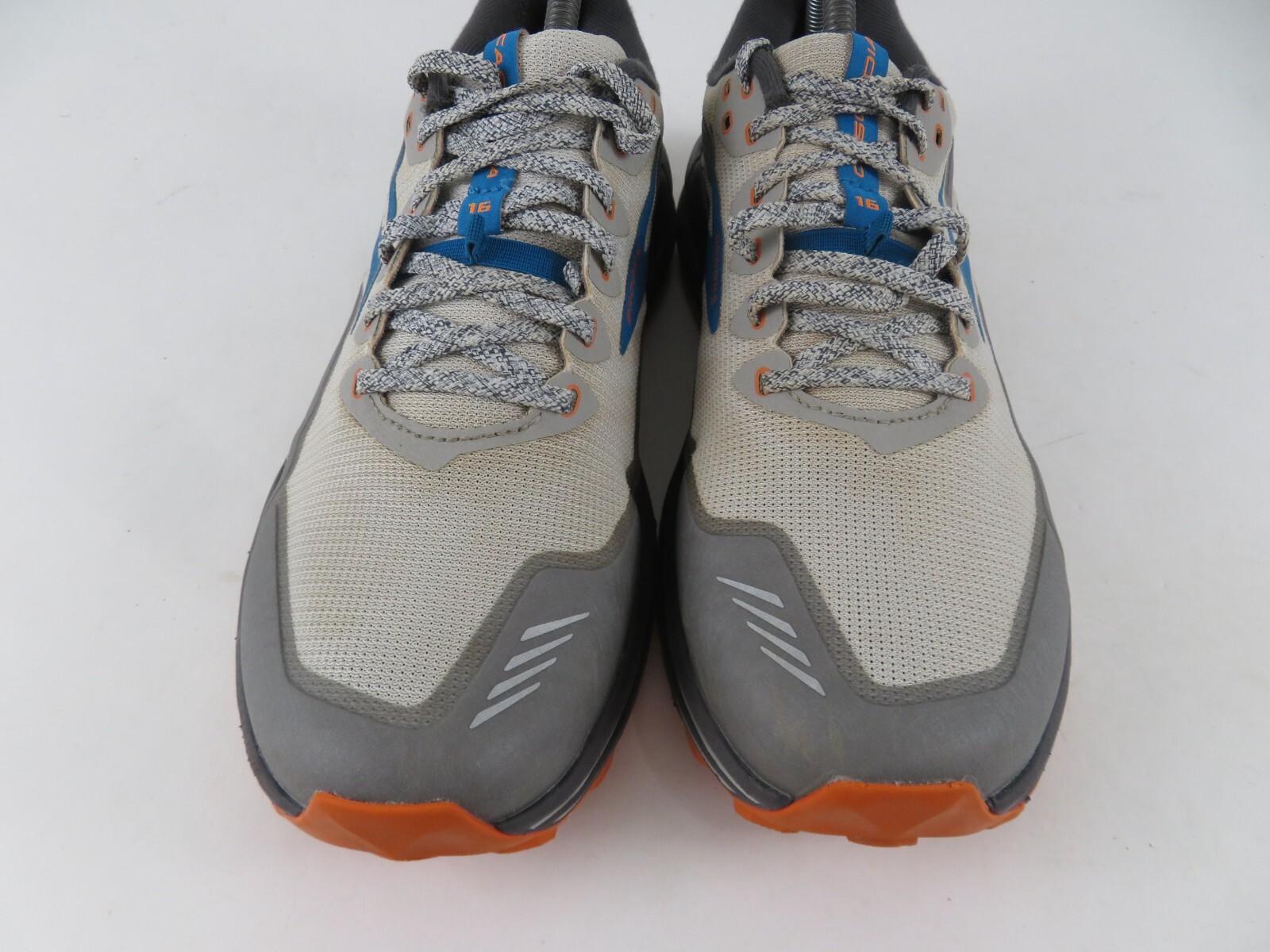 Brooks Cascadia 16 Men 10.5 D Gray Trail Running Walking Comfort Hiking