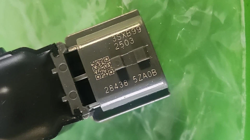 INFINITI NISSAN BUMPER SENSOR PARK 28438 5ZA0B - image 3 of 4