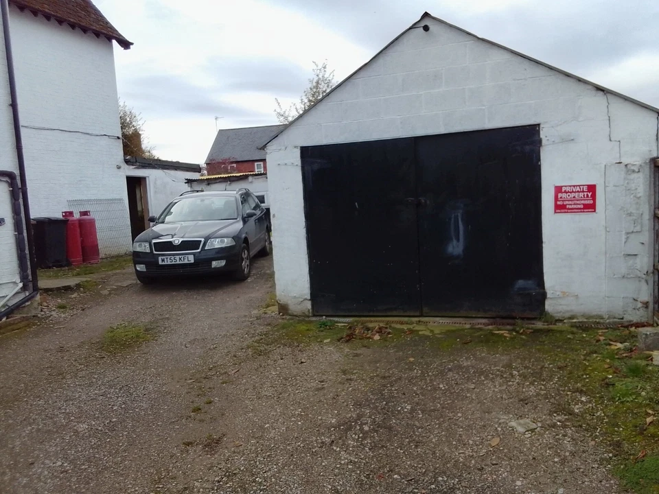 1872 House And Buildings LL145DY CASH SALE ONLY. A Mortgage is not cash ..... - Image 4 of 4