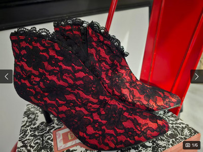 Bordello Bordello Beauty-01L Red Satin Black Lace Größe 40