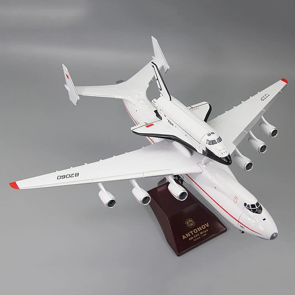 Modelo de avión escala 1:200 An-225-CCCP el transbordador espacial Buran Antonov pintado Foto 2 de 4