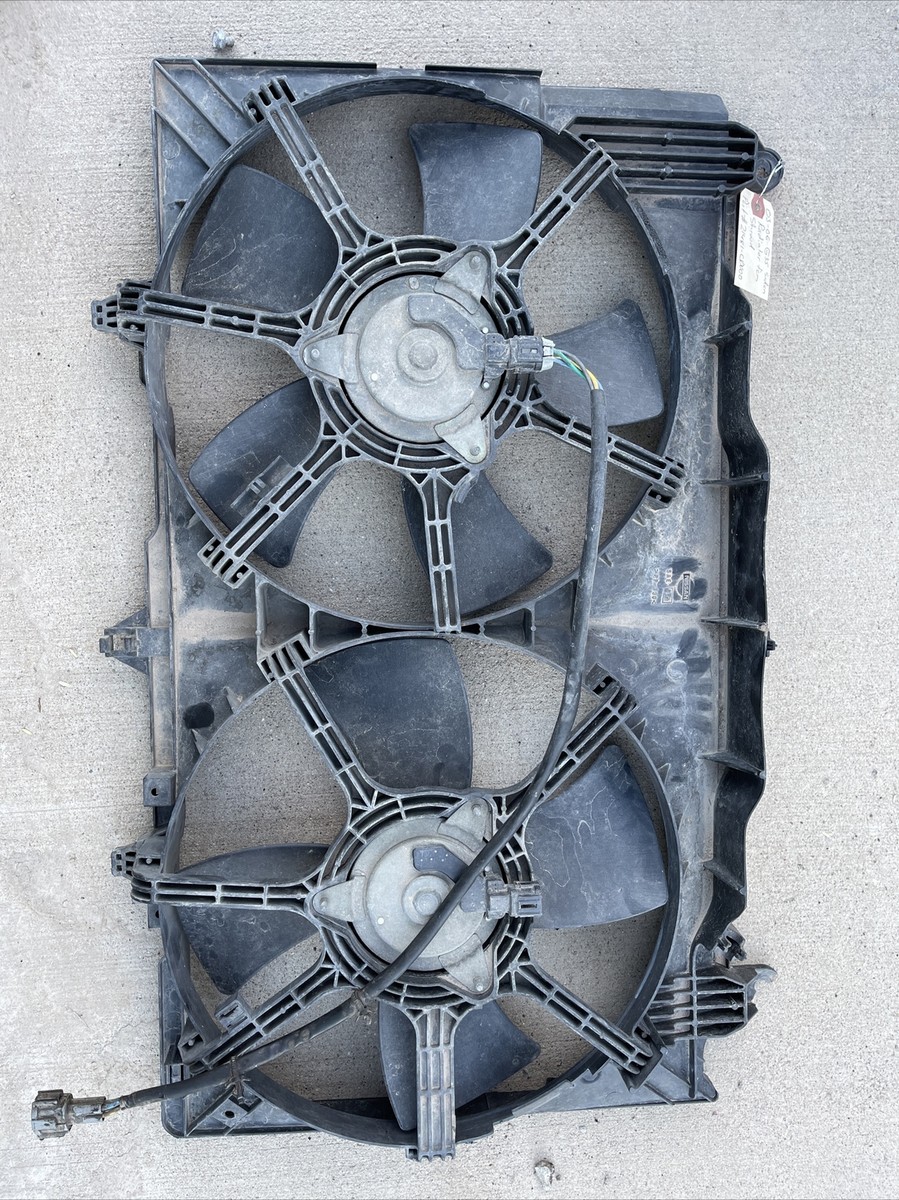 ^_^ 　481 03-06 Nissan 350z Infiniti G35 Engine Cooling Radiator Fan Shroud