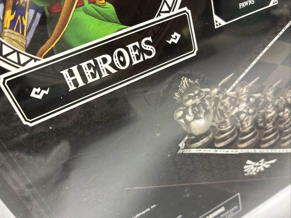 USAopoly The Legend of Zelda Chess Set NIB Sealed Gamestop Exclusive - Image 4 of 4