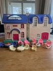 VTG Fisher Price Little People Home Sweet Home Play House 1996 #2511 W/Accs.