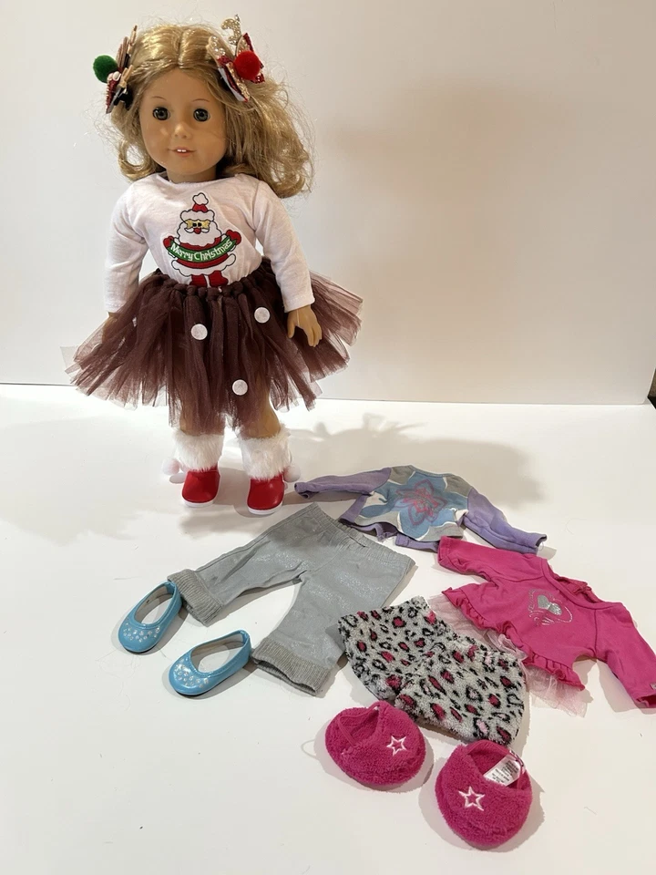 Boneca American Girl com roupa de férias e roupas extras - Imagem 2 de 4