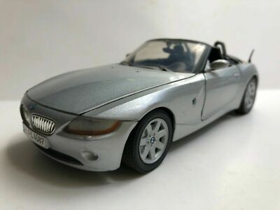 ONE OF MOTORMAX BMW Z4 1:24 DIECAST 6.5