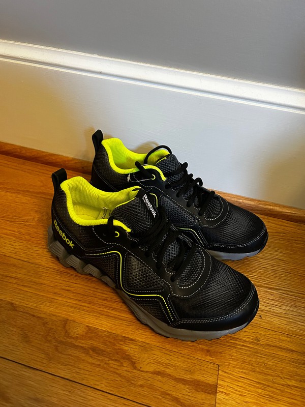 Reebok Zigkick Wild Boys Youth Black Sneakers Shoes Size 7