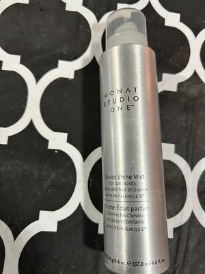Monat Studio One Glossy Shine Mist
