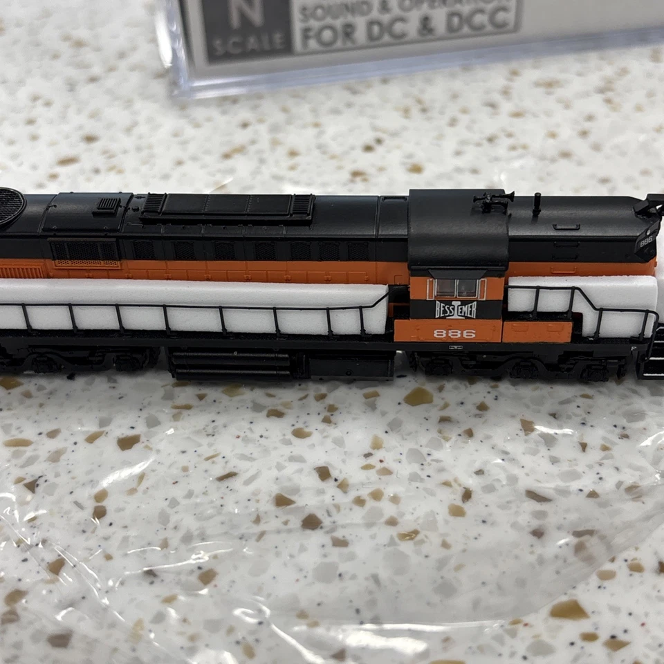 Broadway Limited Paragon 4 Alco RSD-15 B&LE 886 DCC Ready - Image 4 of 4