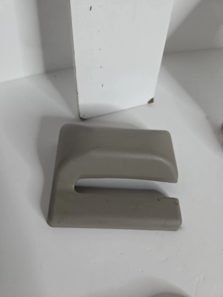 Lincoln Town Car Driver Passenger Seat Cover Cap DARK TAN Set — 第 2/4 张图片