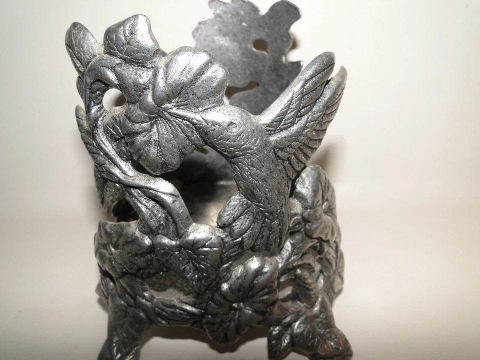 Candelabro vintage de peltre colibrí Carson Foto 2 de 4