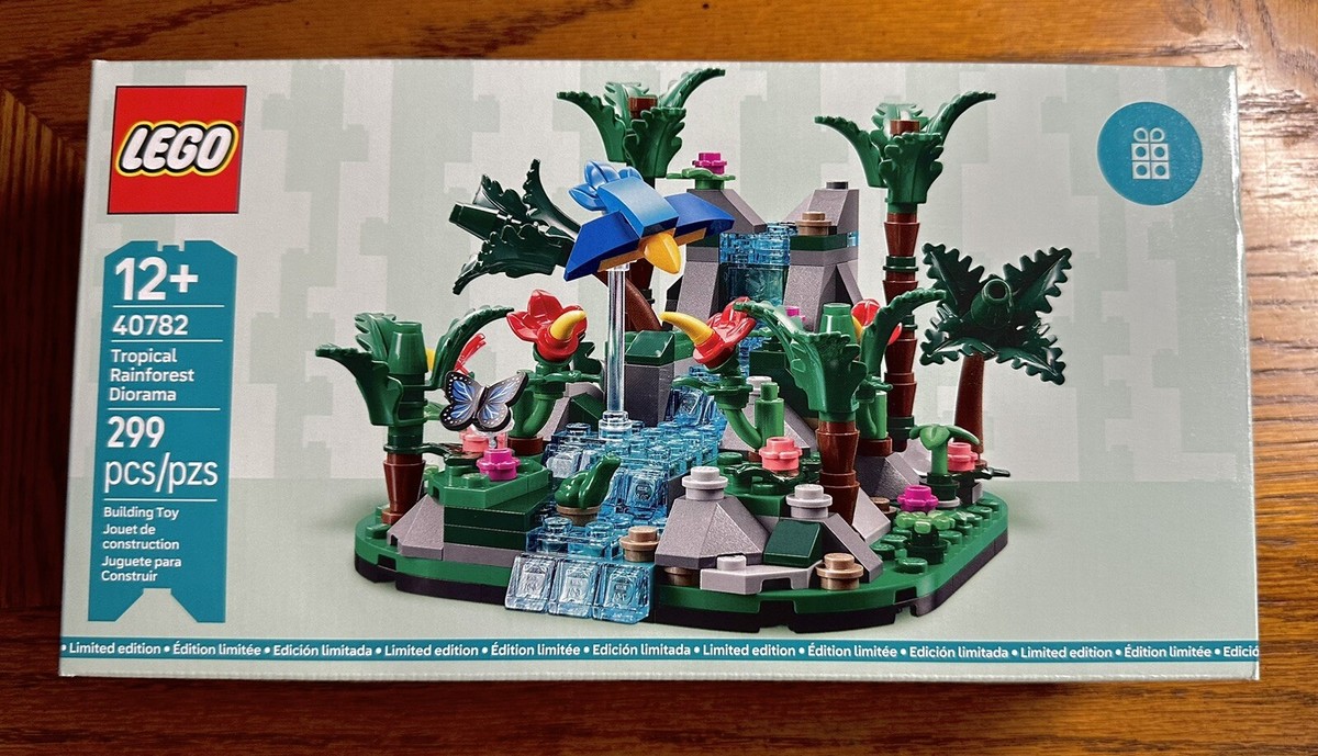 LEGO Tropical Rainforest Diorama *IN HAND* 40782 New/Sealed GWP