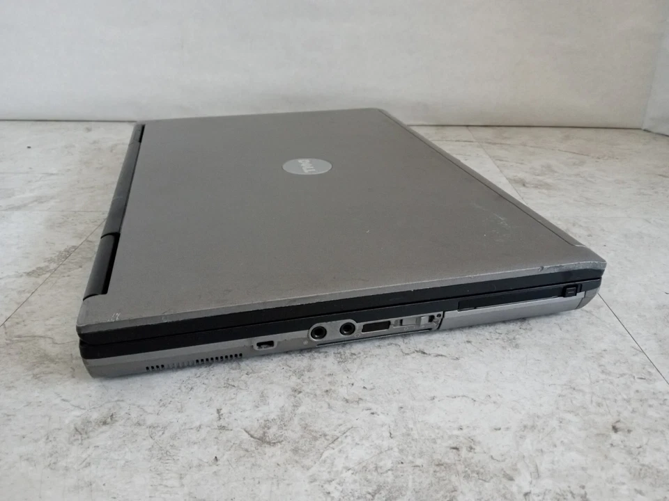 Dell Latitude D620 14" Laptop Intel Core Duo 2GB RAM 80GB WinXP RS232 *READ* -RR - Image 3 of 4