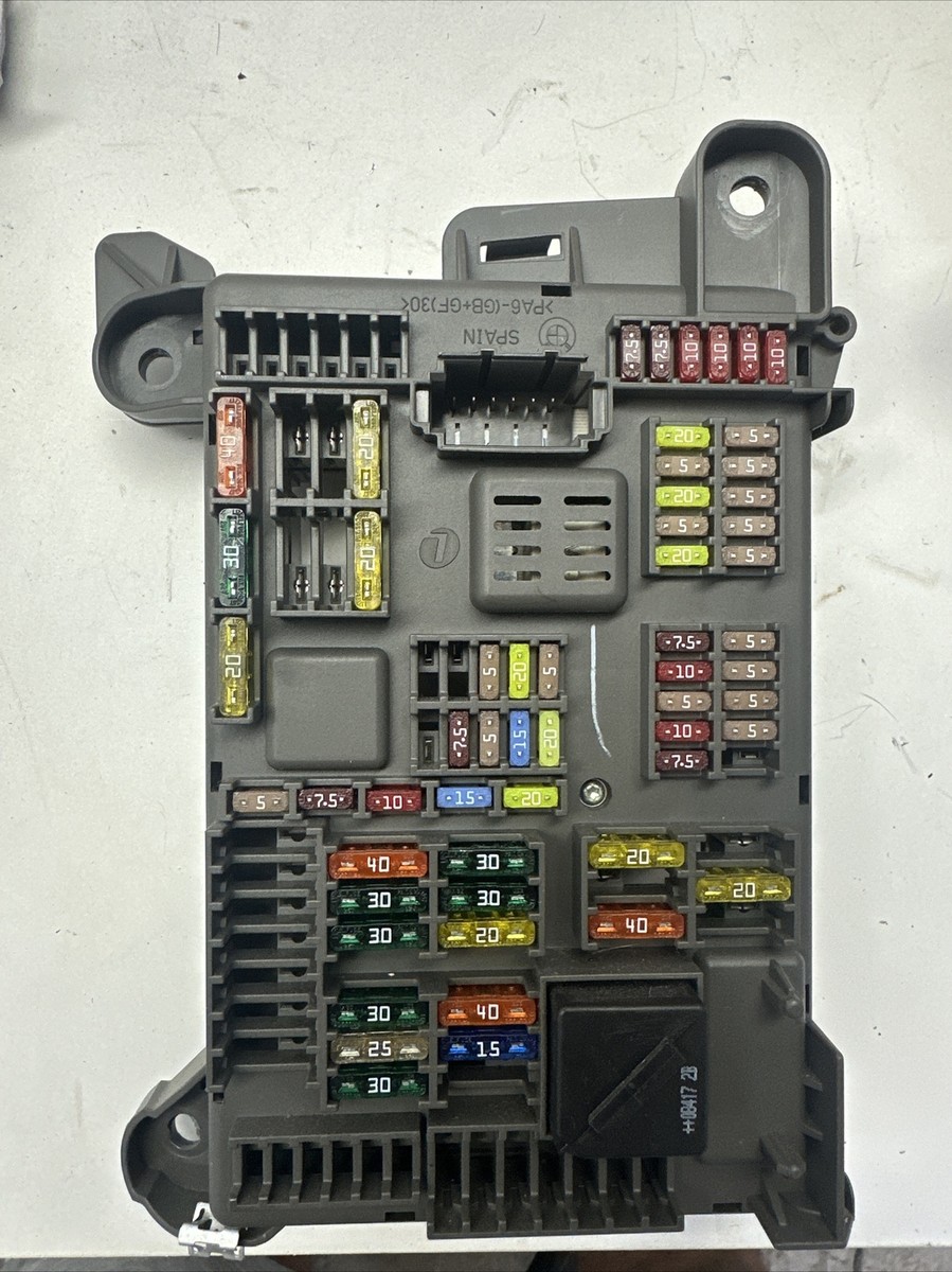 2008-2014 BMW X6 - REAR FUSE / Relay BOX 6931687