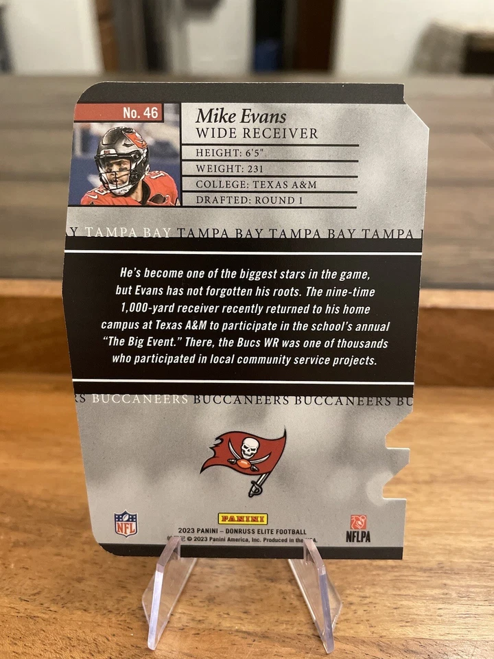 2023 Donruss Elite Mike Evans /99 Status Die-Cut #22 Tampa Bay Buccaneers 🏆 - Image 2 of 2