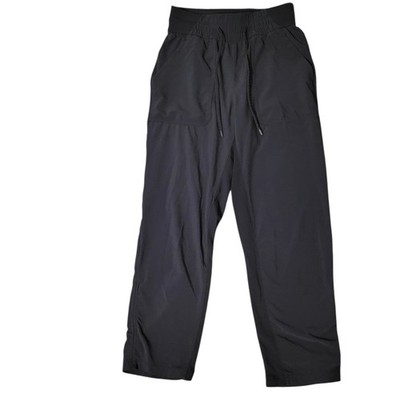 Lululemon Black Beyond the Studio Pants Women's 4 Cropped Active Stretch