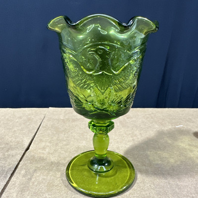 Vintage L E Smith green goblet eagle pattern from the 60 s