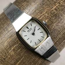 Vintage Seiko Women 2Y00-5A59 Dress Silver Tone Quartz Analog 18mm Watch 6 1/4"