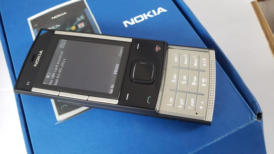 New Nokia X3-00 (O2 Network ) Mobile Phone Black Silver Boxed Rare - Image 3 of 4