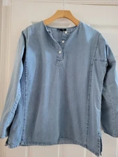 A.P.C APC Womens Blue Chambray top size Medium long sleeve Clean Girl Minimalist