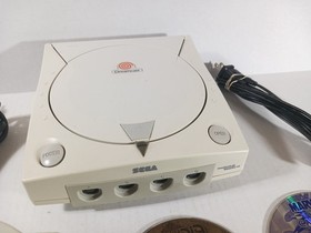 SEGA Dreamcast Console Bundle Tested Working Flawed Game Disks Lot VMU