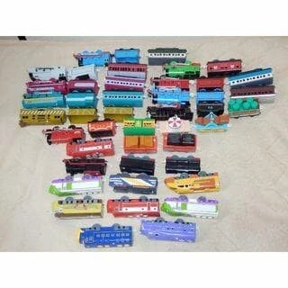 Plarail Thomas and Chuggington Talking De Talk Lot Set with Cars - Image 3 of 4