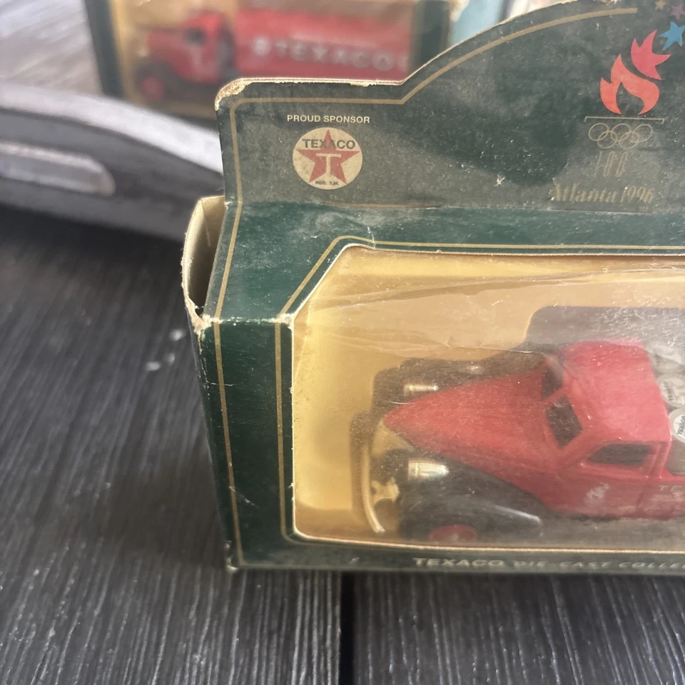 Lledo Texaco Atlanta 1996 Die Cast  1937 CHEVROLET Pick Up Truck Collectible - Image 2 of 4