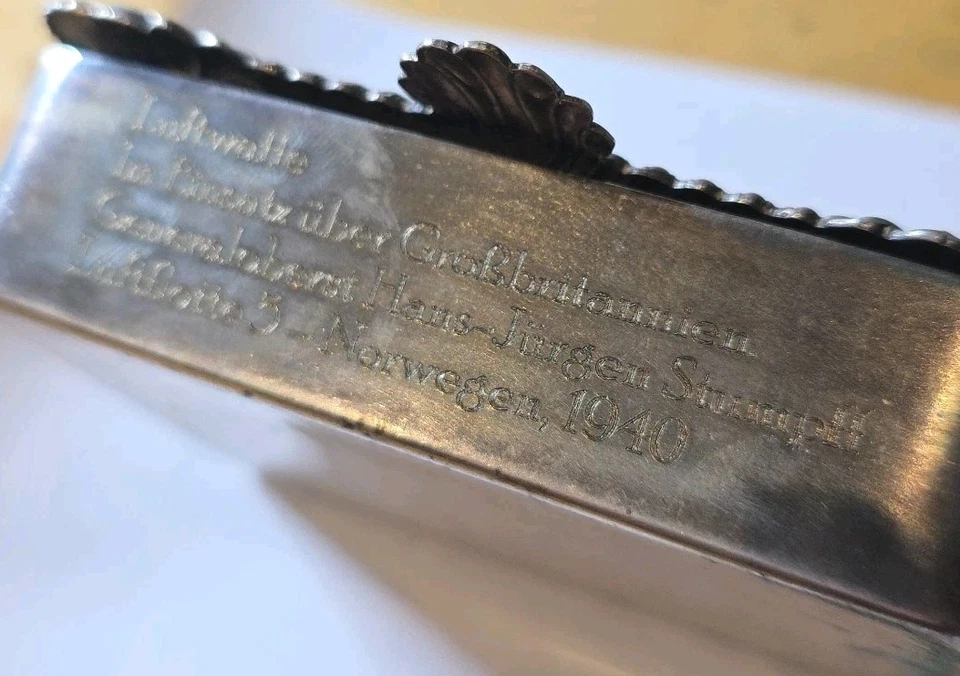 Caja de presentación de la Luftwaffe Segunda Guerra Mundial - Luftflotte 5 Noruega 1940 - Hans-Jürgen Stumpff Foto 2 de 4