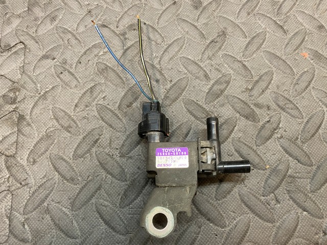 GENUINE LEXUS TOYOTA OEM VACUUM SWITCHING VALVE 2UZFE V8 Tundra Land