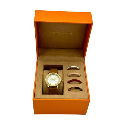 TORY BURCH THE GIGI　腕時計　クウォーツ Gigi Watch, Printed Leather/Gold-Tone, 36 x 42 MM: Women's