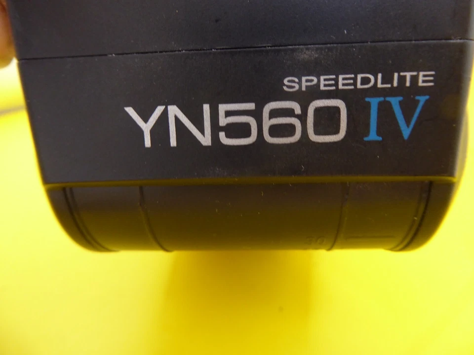 YongNuo YN560 IV Speedlite for Canon Nikon Pentax Olympus DSLRs  tested - Image 2 of 4