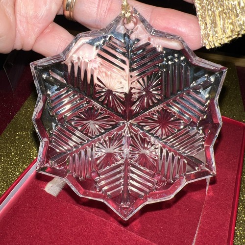 MARQUIS WATERFORD CRYSTAL 2014 “SNOWFLAKE" ORNAMENT MIB Protective Plastic Cover - Picture 2 of 7