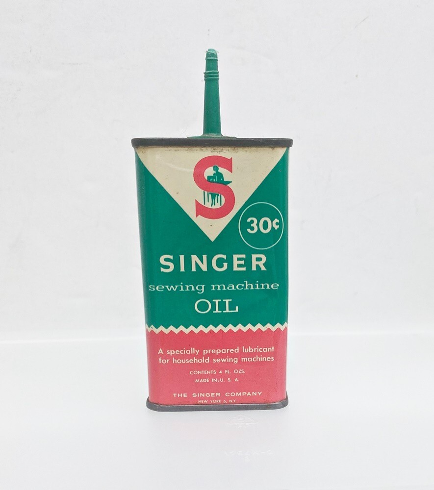 Old Vintage 1960s Singer Sewing Machine Oil Tin 30 Cents USA 4 Fl Oz