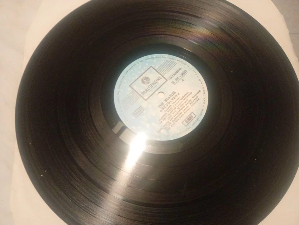 Beatles Revolver LP, foto 4 di 4