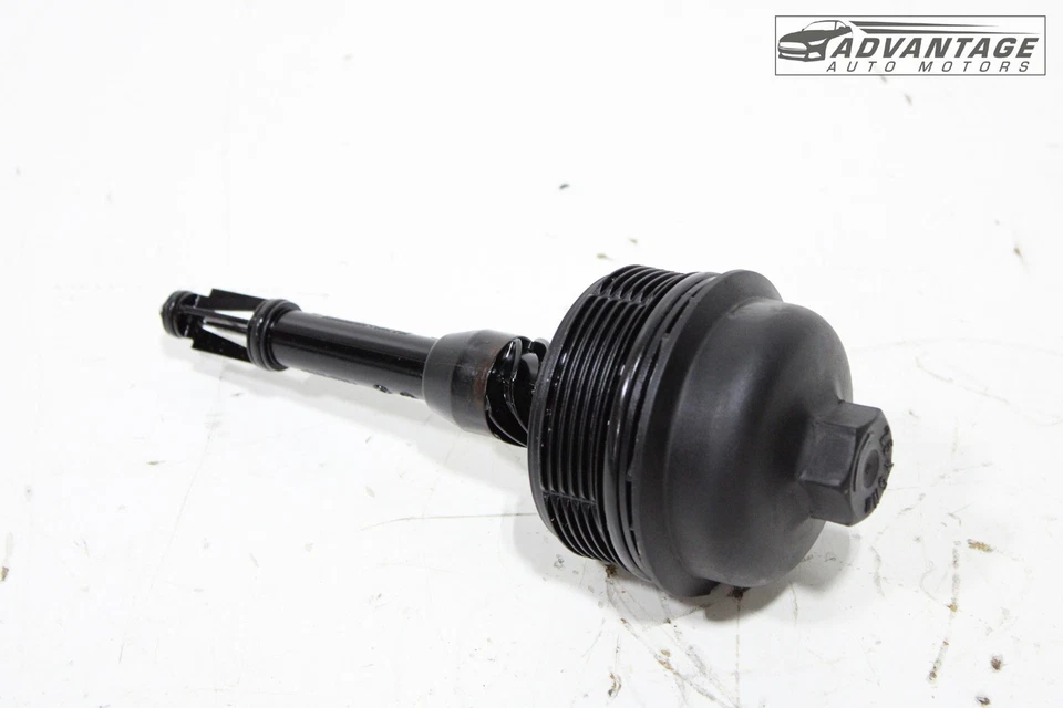 2017-2018 INFINITI QX30 2.0L M270 GAS ENGINE MOTOR OIL FILTER HOUSING CAP OEM - Image 2 of 4