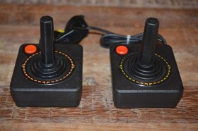 Atari 2600 4 Switch system console w/ 10 games joysticks works 100%!
