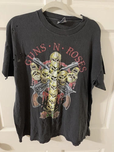DISTRESSED Guns N Roses Illusion Tour Rare T-Sh 1990s vintage concert t-shirt, vintage, single stitch, B+ condition