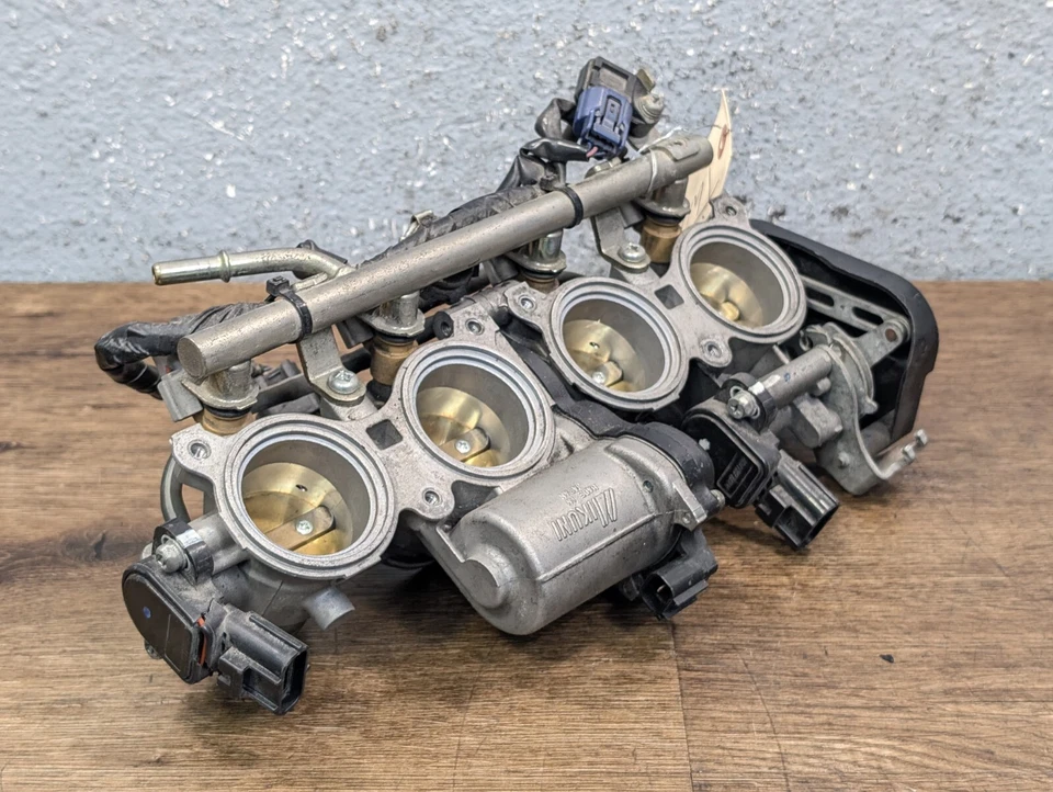 2008-2016 YAMAHA YZF R6 OEM CONJUNTO DE CORPO DO ACELERADOR INJETORES - BN6-13750-01-00 - Imagem 3 de 4