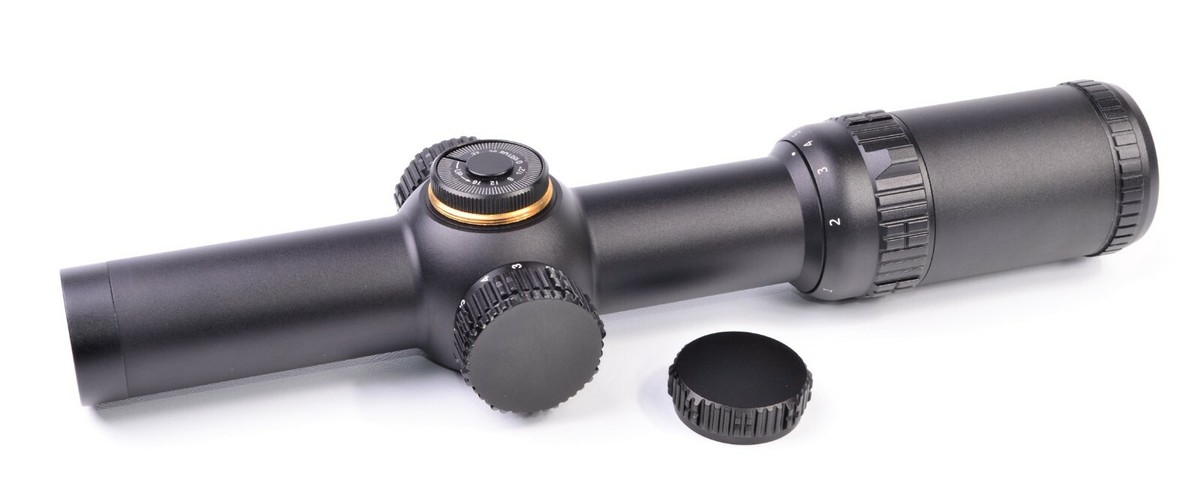 ライフルスコープ LPVO 1-6×24mm 箱、付属品付き ライフル
