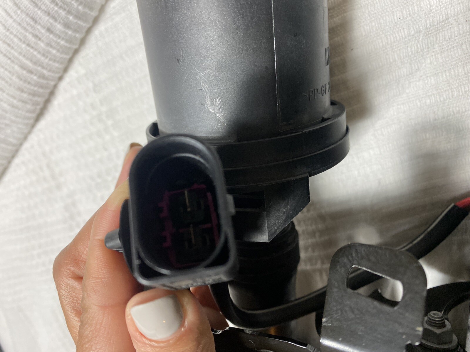 Lamborghini Huracan 2018 Secondary Air Pump w/Bracket Mount 16-19