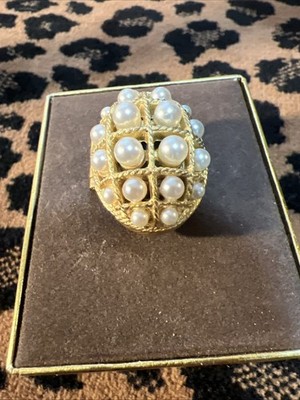 Vtg Avon Ring of Pearls Gold Tone Locket Poison Perfume Ring Sz 6 Original Box