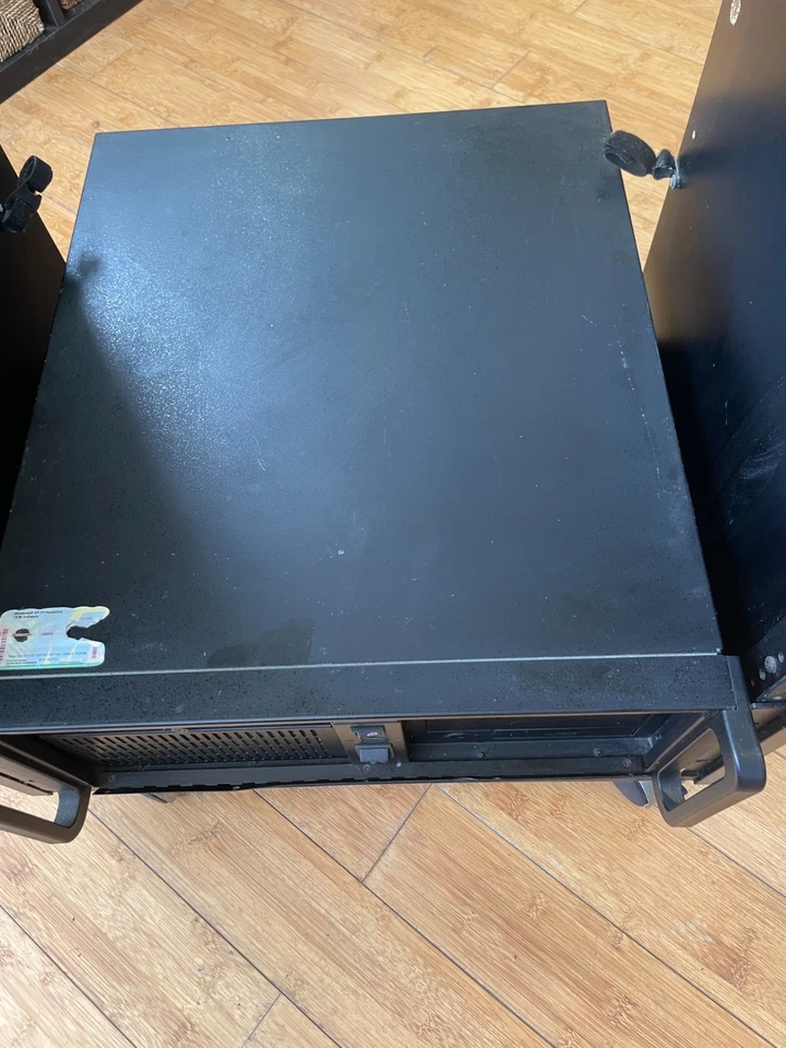 Aic RMC-4S Rackmount Chassis, 4U with Fan, HardDrives, 1GB RAM, NEC Opt Drive - Image 2 of 4