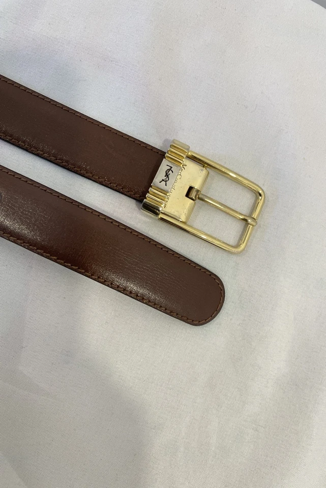 Cinturón para hombre AS#YSL Yves Saint Laurent cuero marrón hebilla dorada Italia 105/120 45” Foto 3 de 4