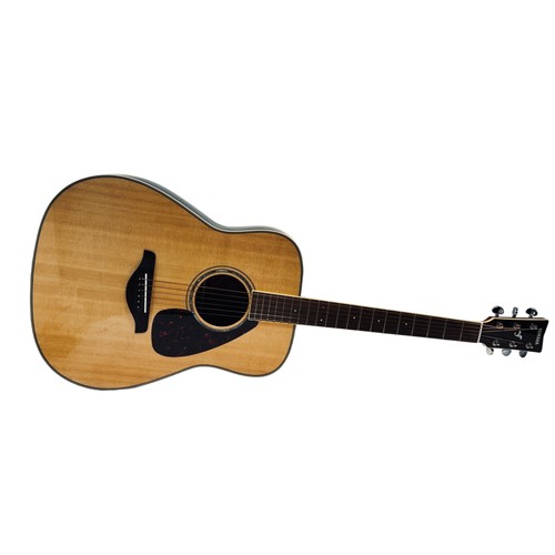 Yamaha Dreadnought Solid Top Acoustic Guitar Right Handed FG730S