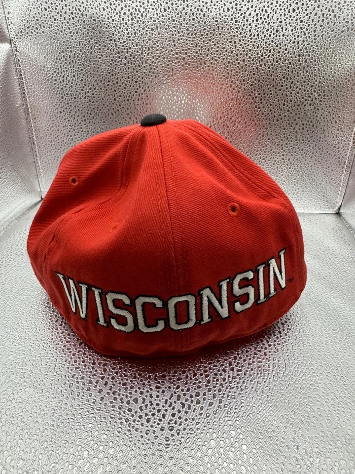Vintage Wisconsin Badgers Hat Cap Fitted Mens 7 NCAA College Basketball 90s - Image 4 of 4