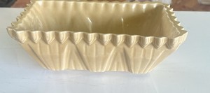 UPCO USA POTTERY PLEATED GEOMETRIC YELLOW RECTANGLE PLANTER POT VINTAGE U-217