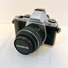 Excellent Mirrorless SLR OLYMPUS OM-D E-M5