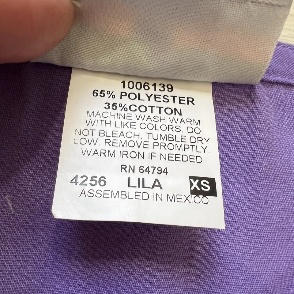 PEACHES Uniforms Womens SCRUB top Sz XS Lilac 4256 -4Patch N Chest Pockets NEW - Image 4 of 4