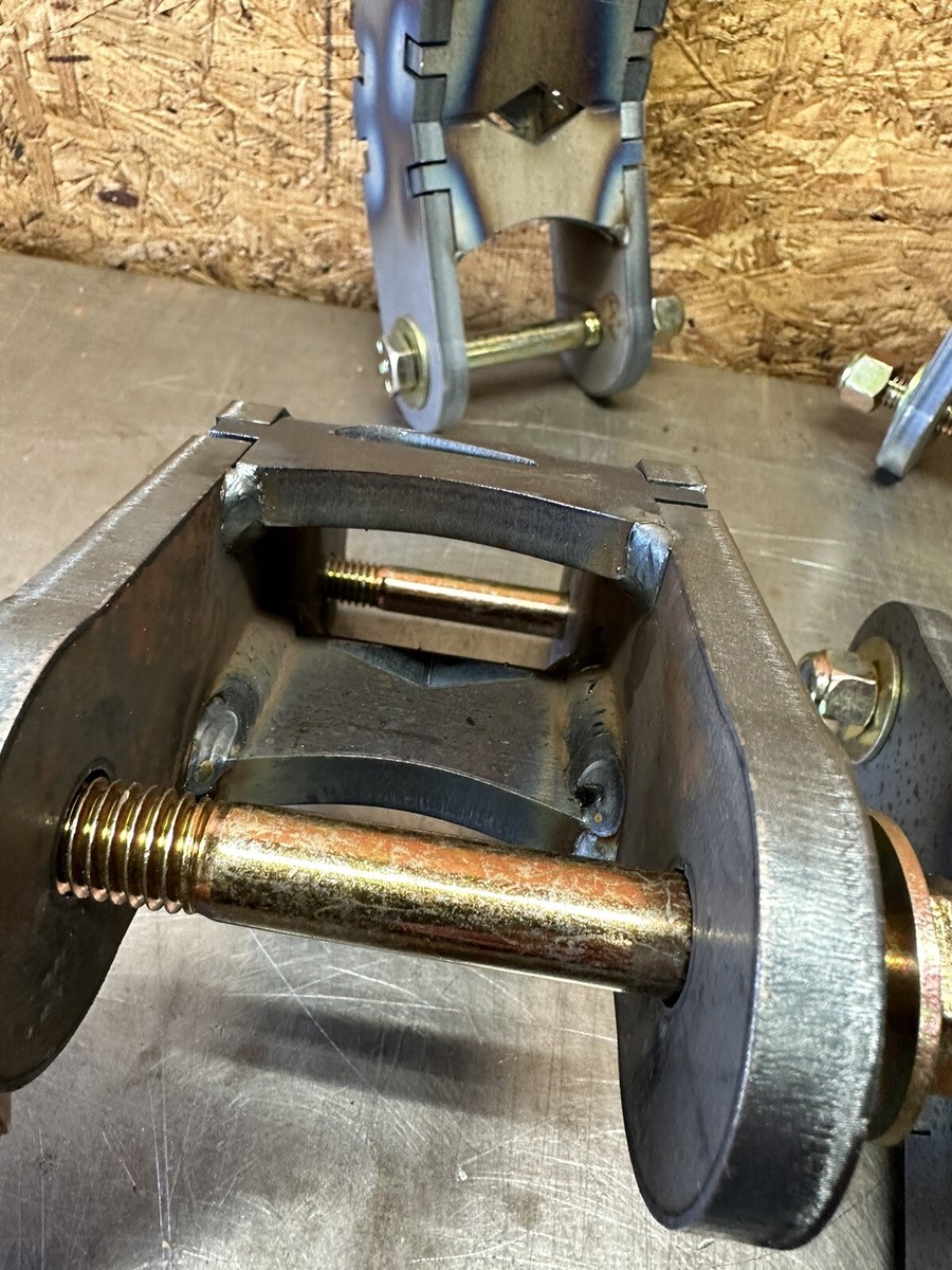 ま*る様 【12/26迄】Shackles Off/ Kongcrete of 86-95 Suzuki Samurai 1.5” Lift Shackles HD 3/8” Metal - Dr.Z Fab