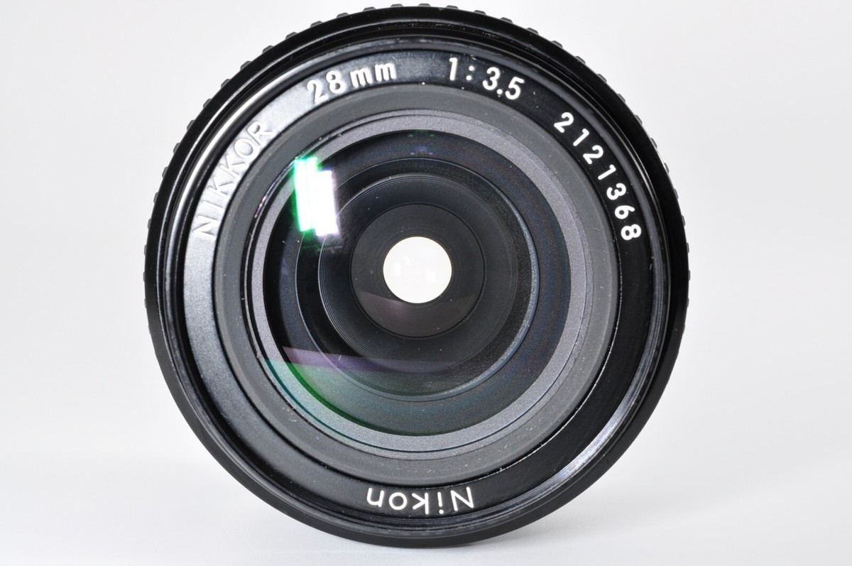 超美品 ニコン AI NIKKOR 28mm f3.5 MF レンズ　M368 Nikon New NIKKOR 28mm F3.5 | ヨアケマエカメラ フィルムカメラ修理・販売